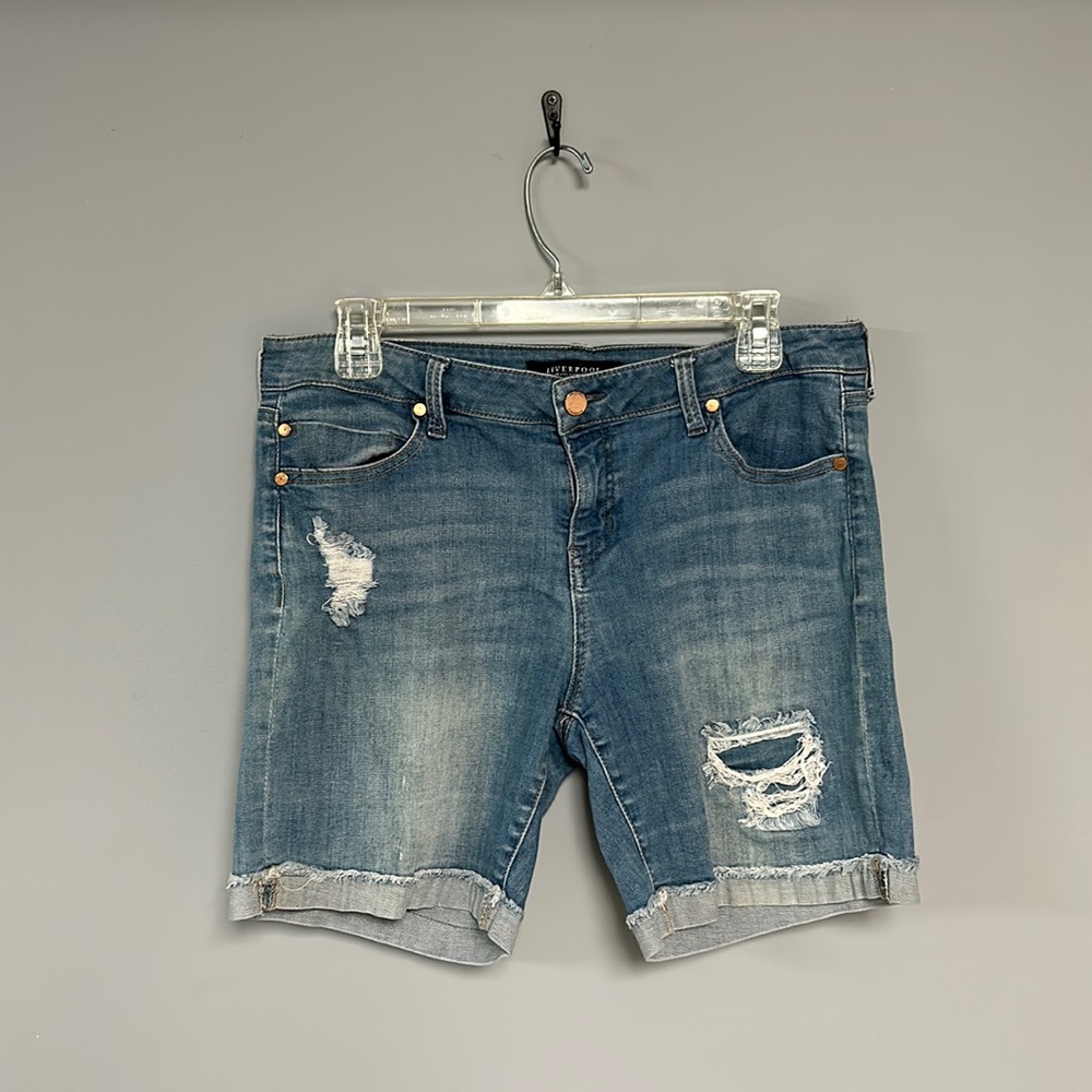 Liverpool Corine Fray Cuff Shorts Women's size 30